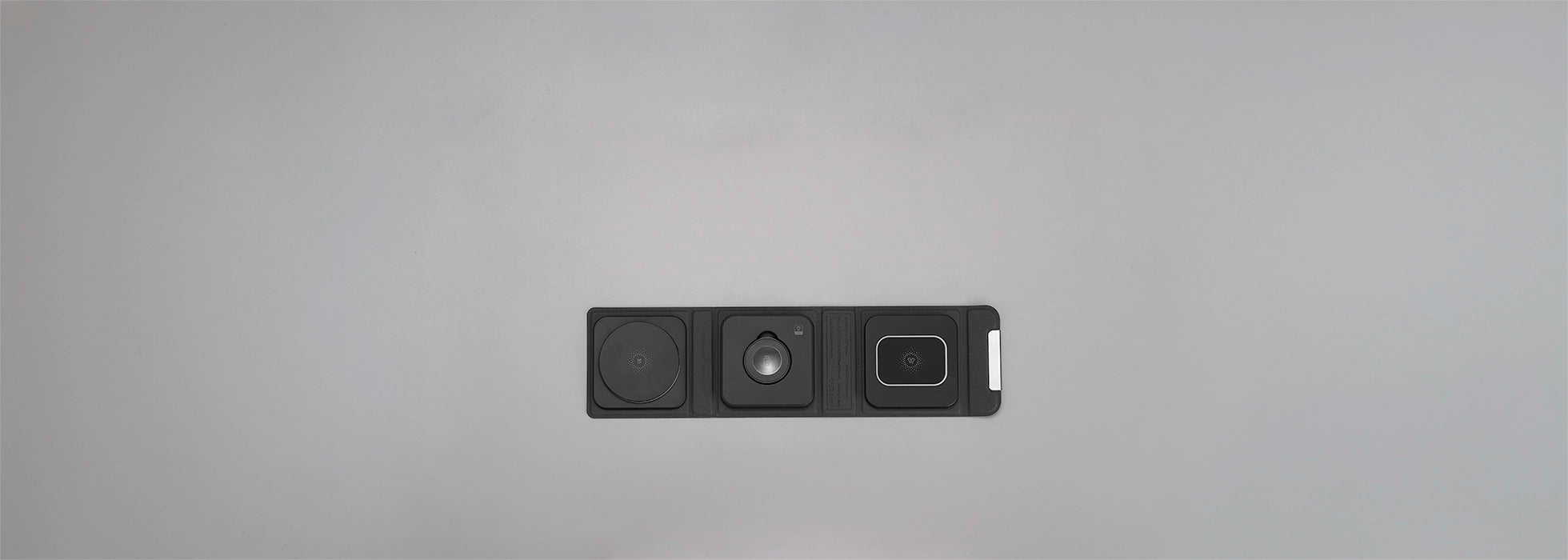 Modern Standard Cubica Charger in grey background
