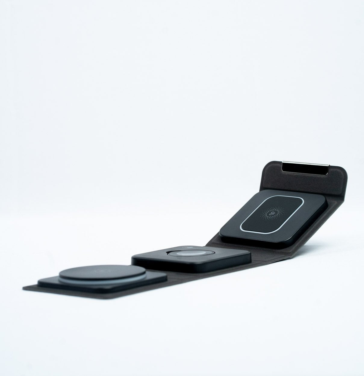 Cubica 3-in-1 Wireless Charging Station in Compact Design